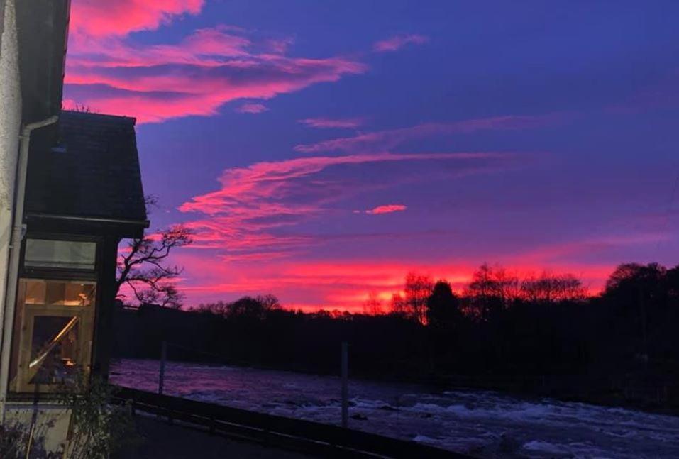 The Inn On The Tay พิทลอครี ภายนอก รูปภาพ